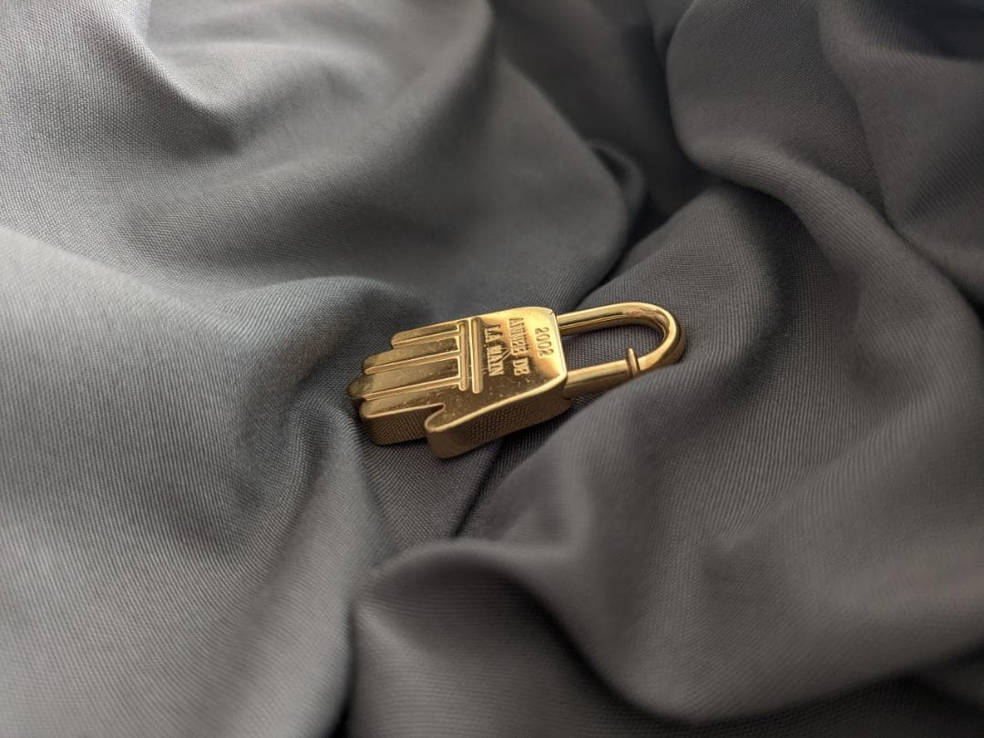 エルメス　HERMES　マルジェラ期　ハンドモチーフ　カデナ　チャーム　ゴールド