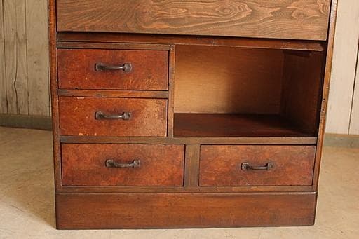 雰囲気の良い古い木製の引き出し7杯　書類棚　収納　古家具　古民家　アンティーク