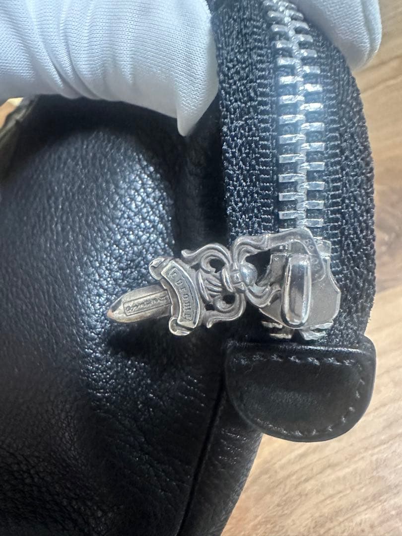 クロムハーツ　クロスパッチ付き　レザーポーチ　Chrome Hearts
