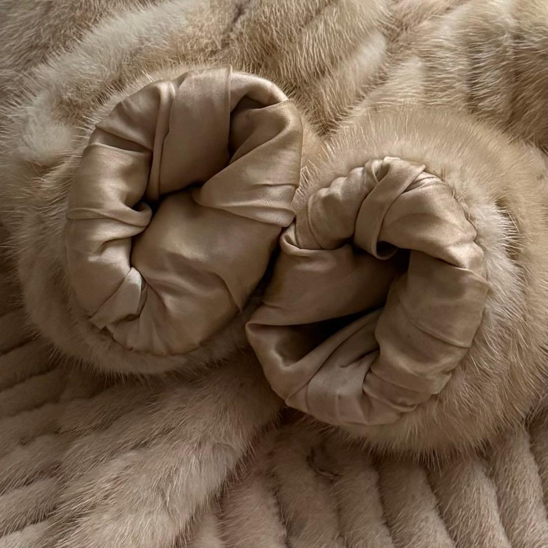 美品 本毛皮 ホワイトミンク ミンク ファーコート リアルファー