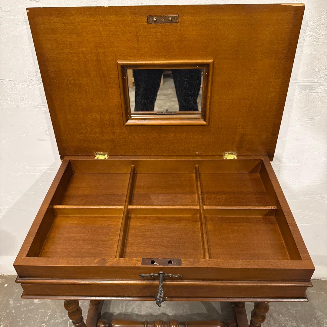 年末年始saleヴィンテージ　ドレッサー　アクセサリー収納　引き出し付き　2