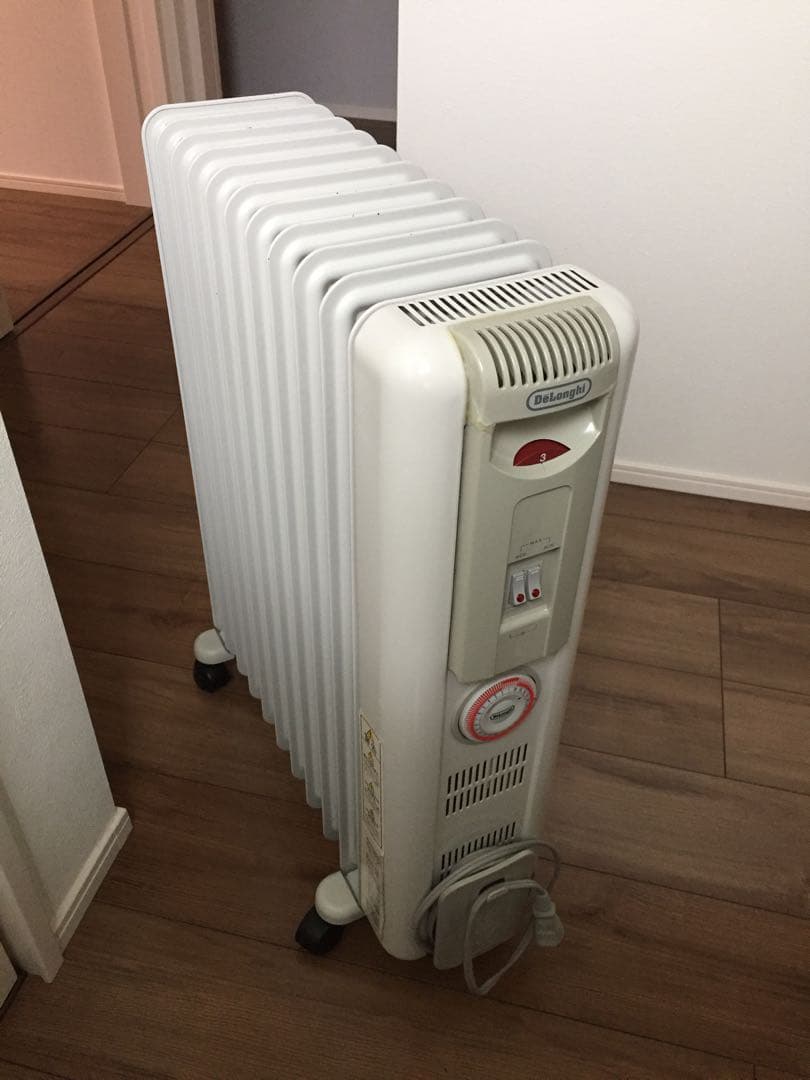 【正規品 半額以下】デロンギ オイルヒーター