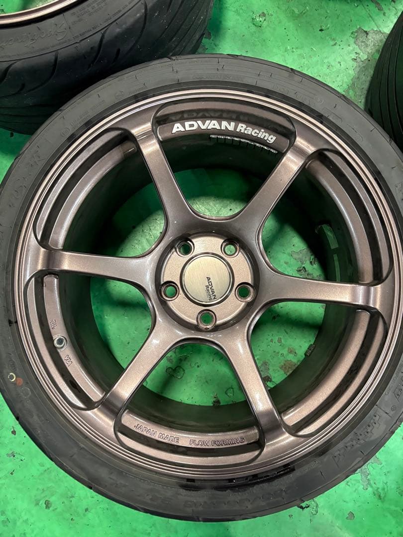 アドバンレーシングRG-Ⅳ ブロンズ18インチホイールセット 9.5J+45