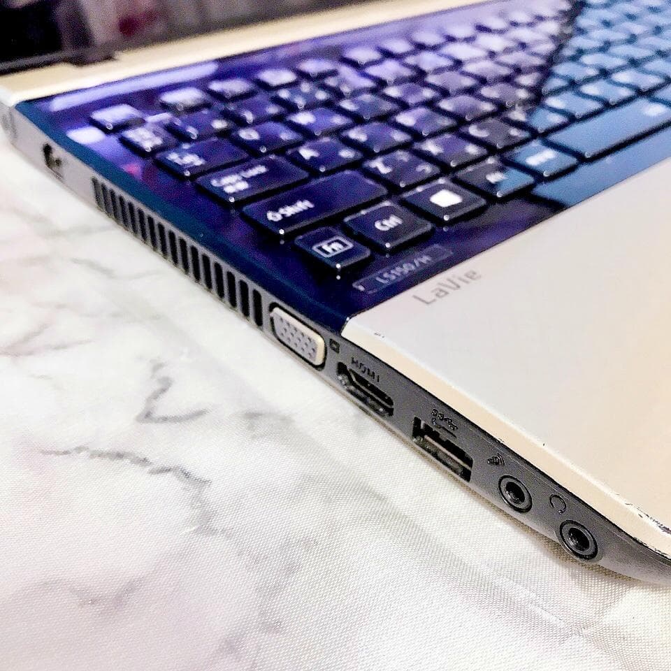 美品❣NECノートパソコン ゴールド✨薄型 大容量 カメラ付き ブルーレイ