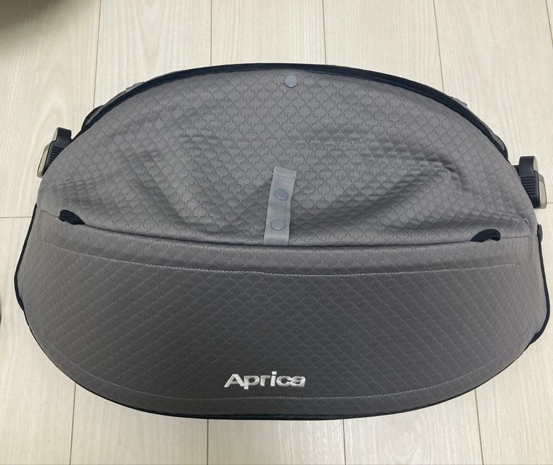 Aprica チャイルドシート ISOFIX 回転式