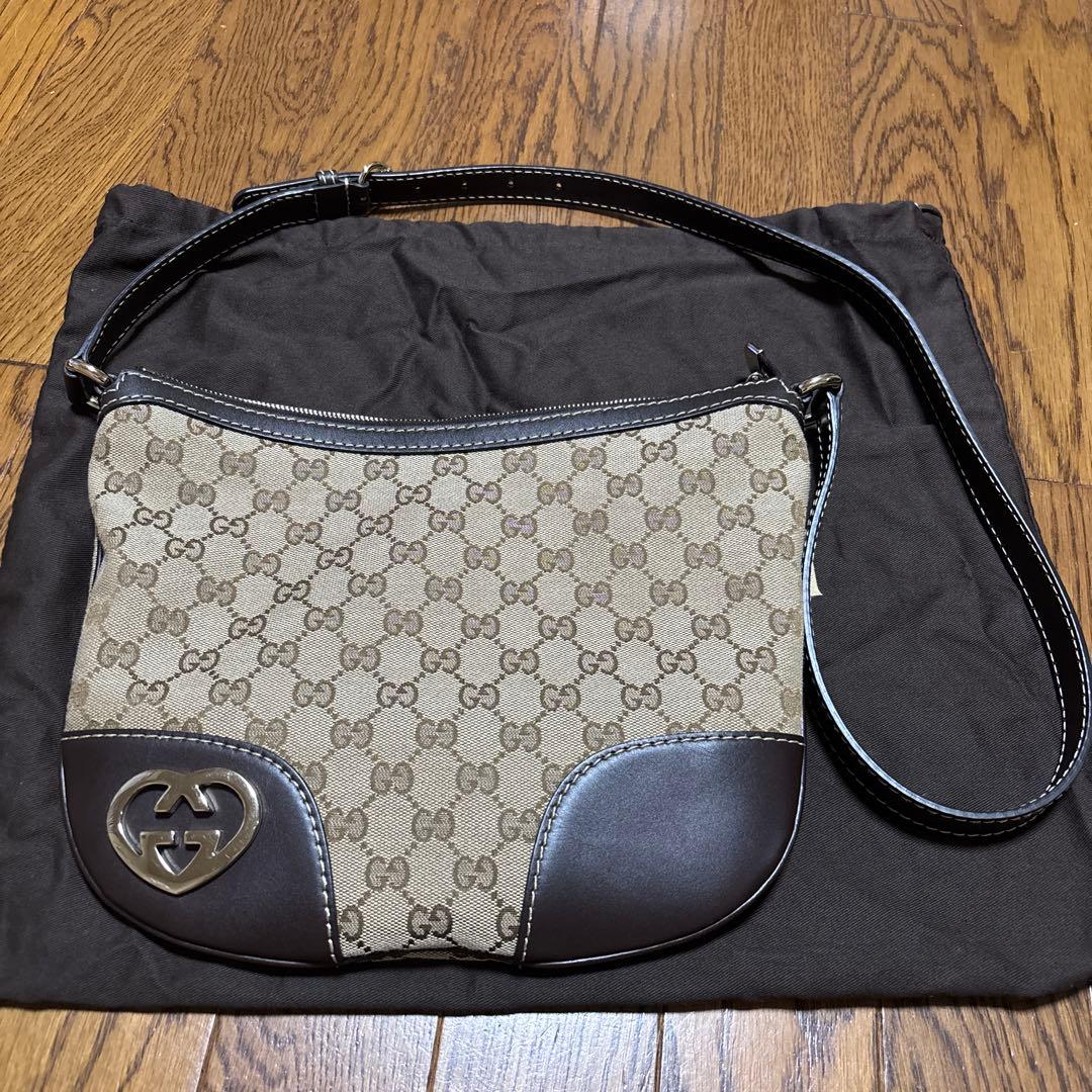 限定値下げ！GUCCI GGキャンバスラブリーハート ショルダーバッグ