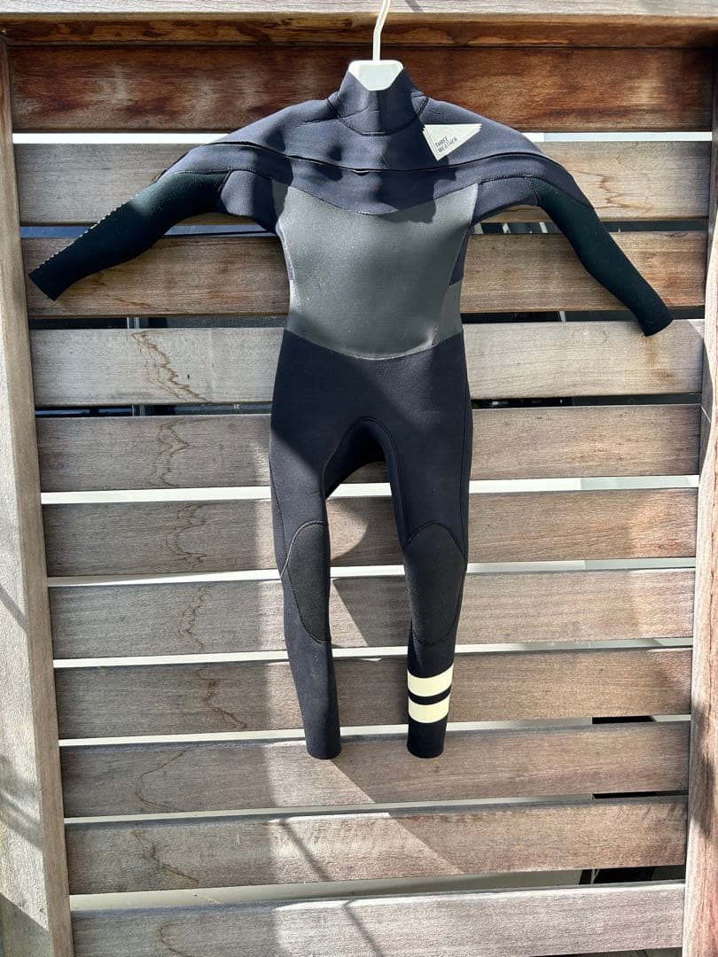キッズ　セミドライ　ウェットスーツ