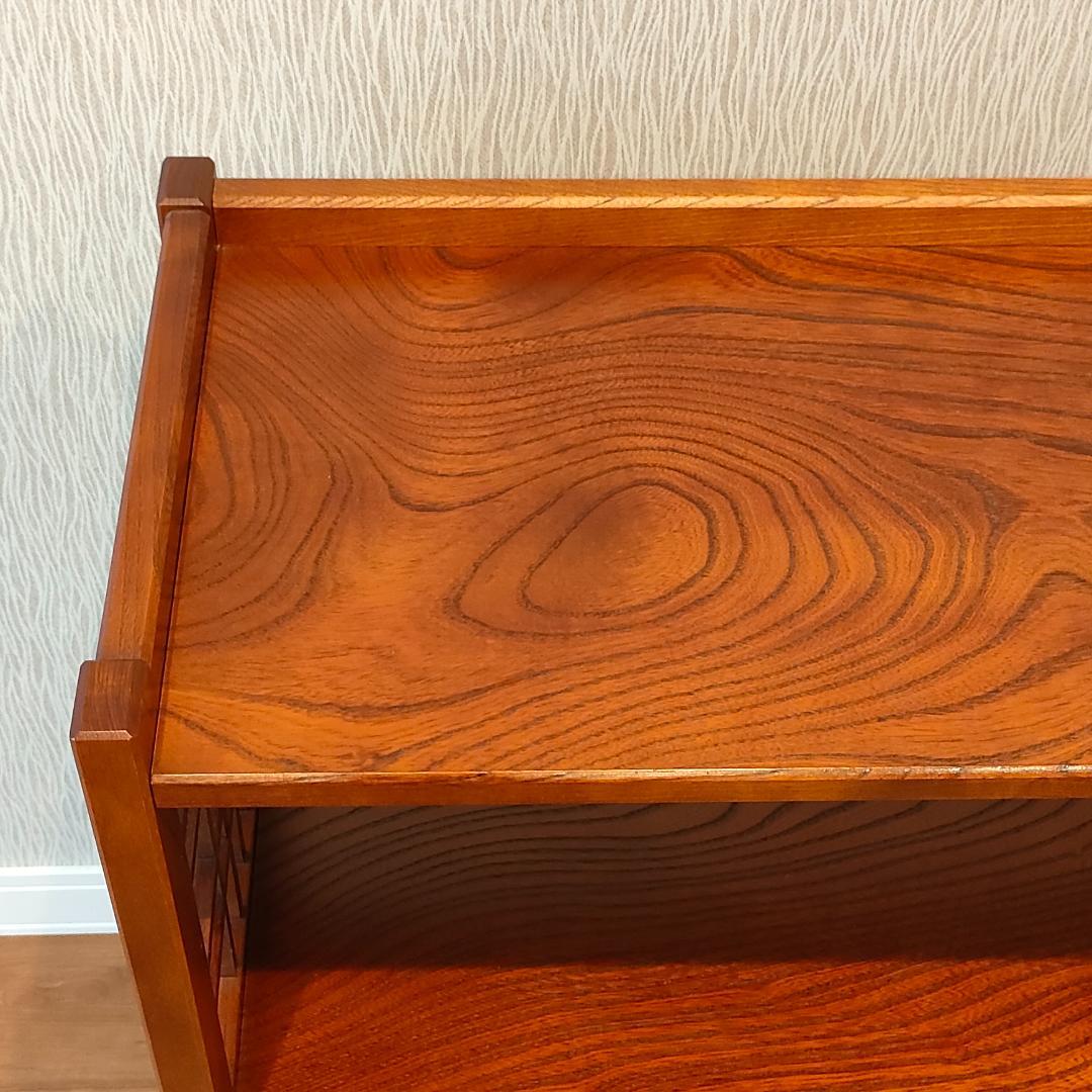 カリモク　和　チェスト　茶箪笥　欅　飾り棚