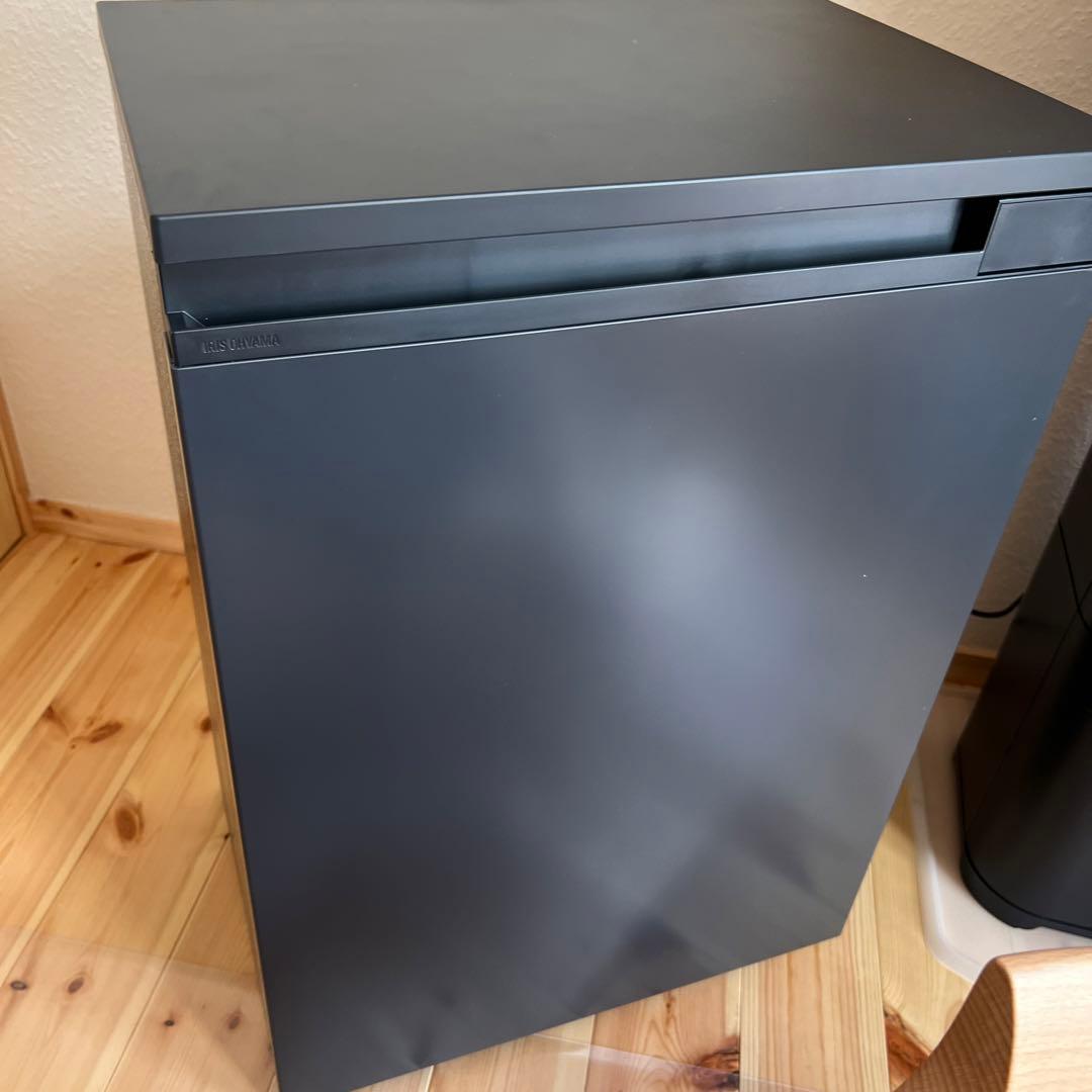 アイリスオーヤマ 冷蔵庫（ブラック）66L 奥行スリム IRSN-7A-B