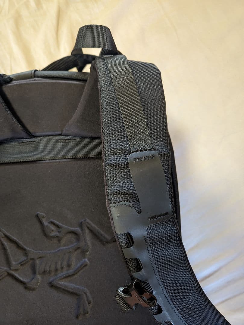 アークテリクス アロー22 ステルスブラック 銀刺繍 廃盤 レア