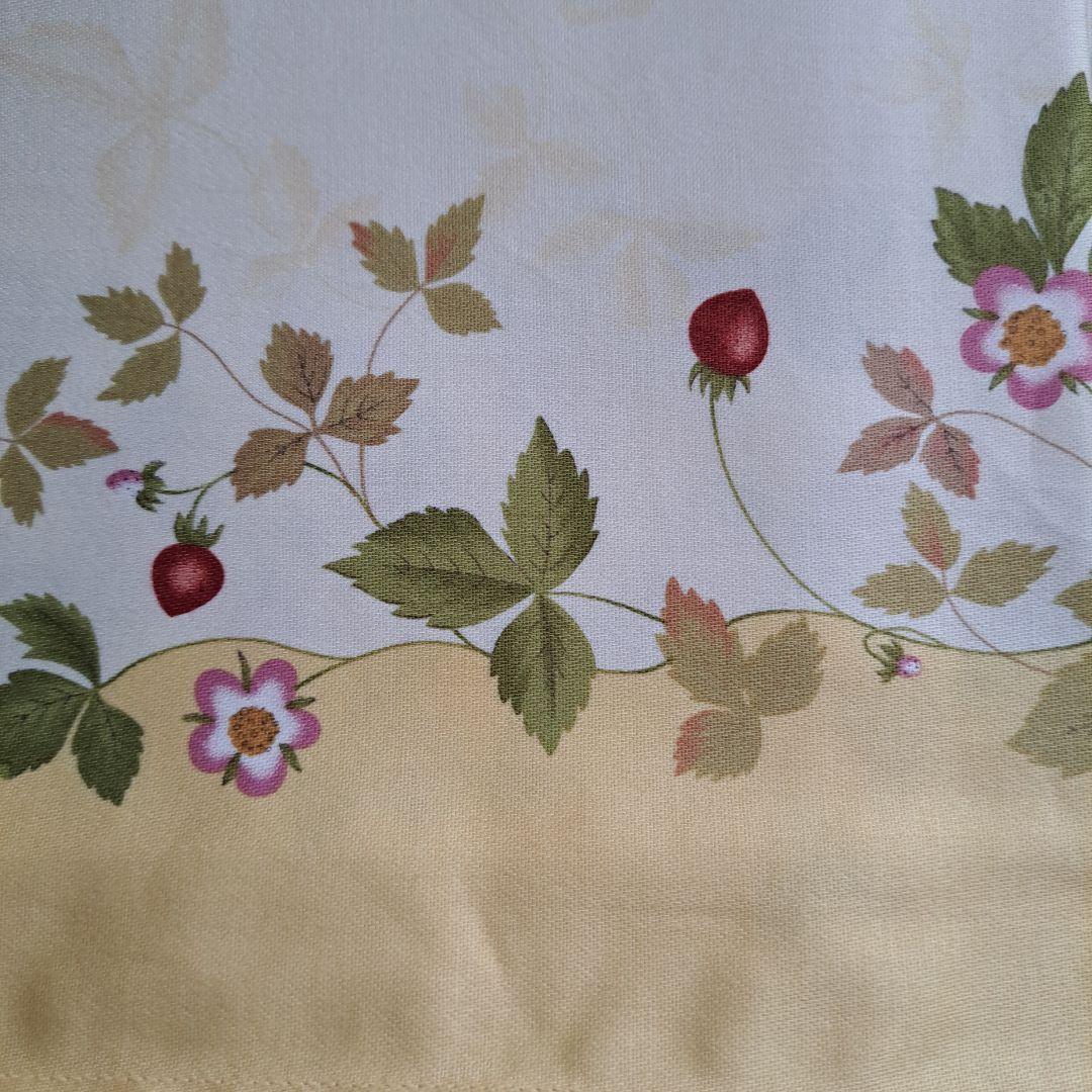  ワイルドストロベリー テーブルクロス&テーブルマットセット