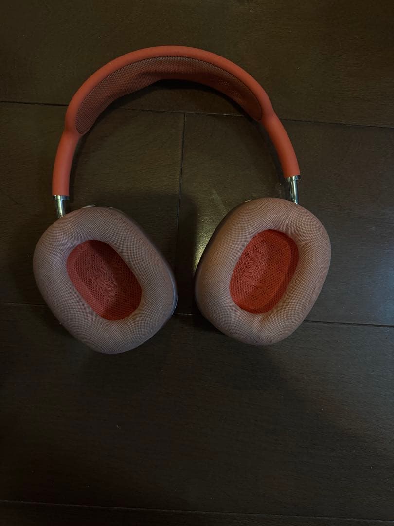 ヘッドホン airpods max red
