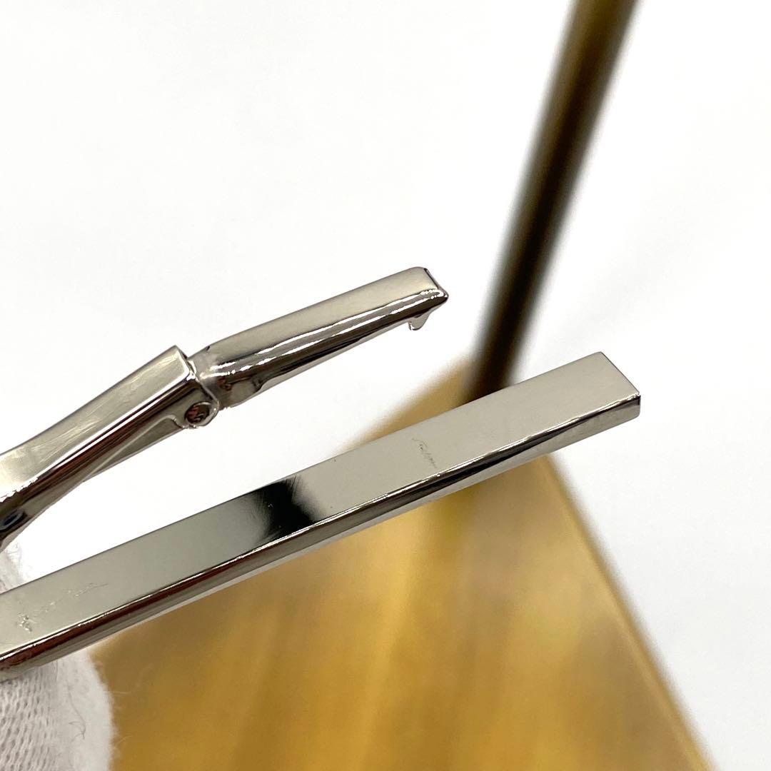 極美品　BURBERRY BLACK LABEL ネクタイピン　シルバー　箱付き