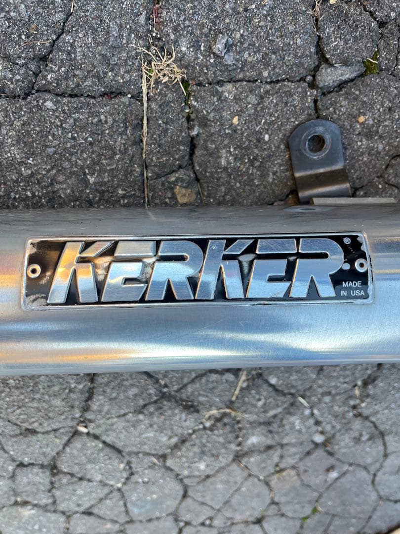 ゼファー1100 マフラー　フルエキ　KERKER？当時物？廃盤？　送料込