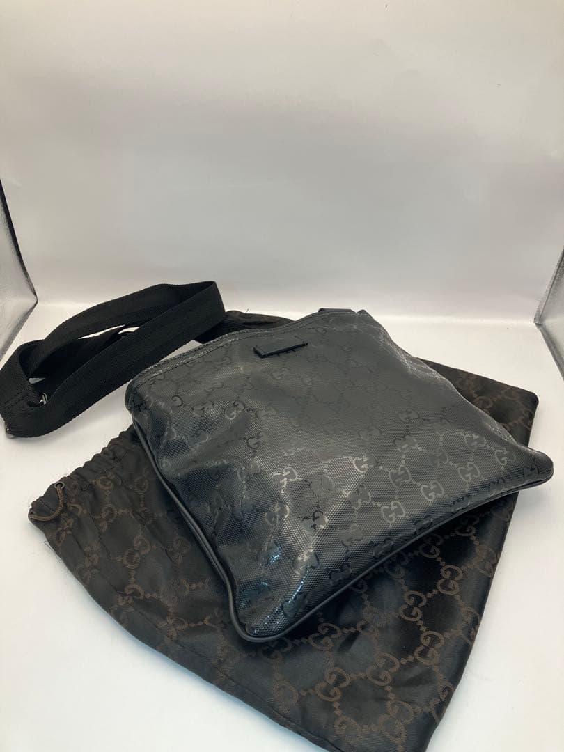 GUCCI ブラックナイロンショルダーバッグ　Y