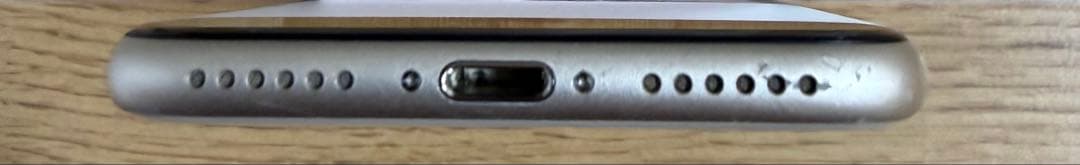 iPhone SE 第3世代 スターライト 64GB SIMフリー