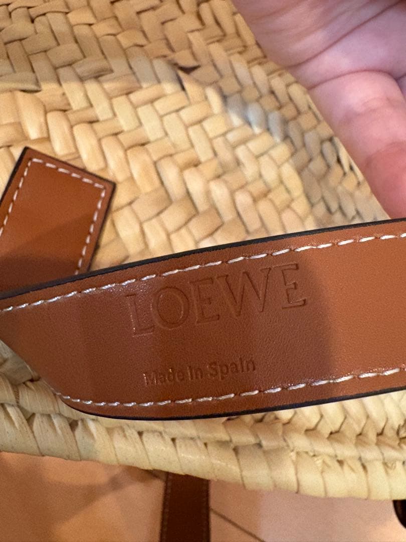 LOEWE ベージュ ストロートートバッグsmall