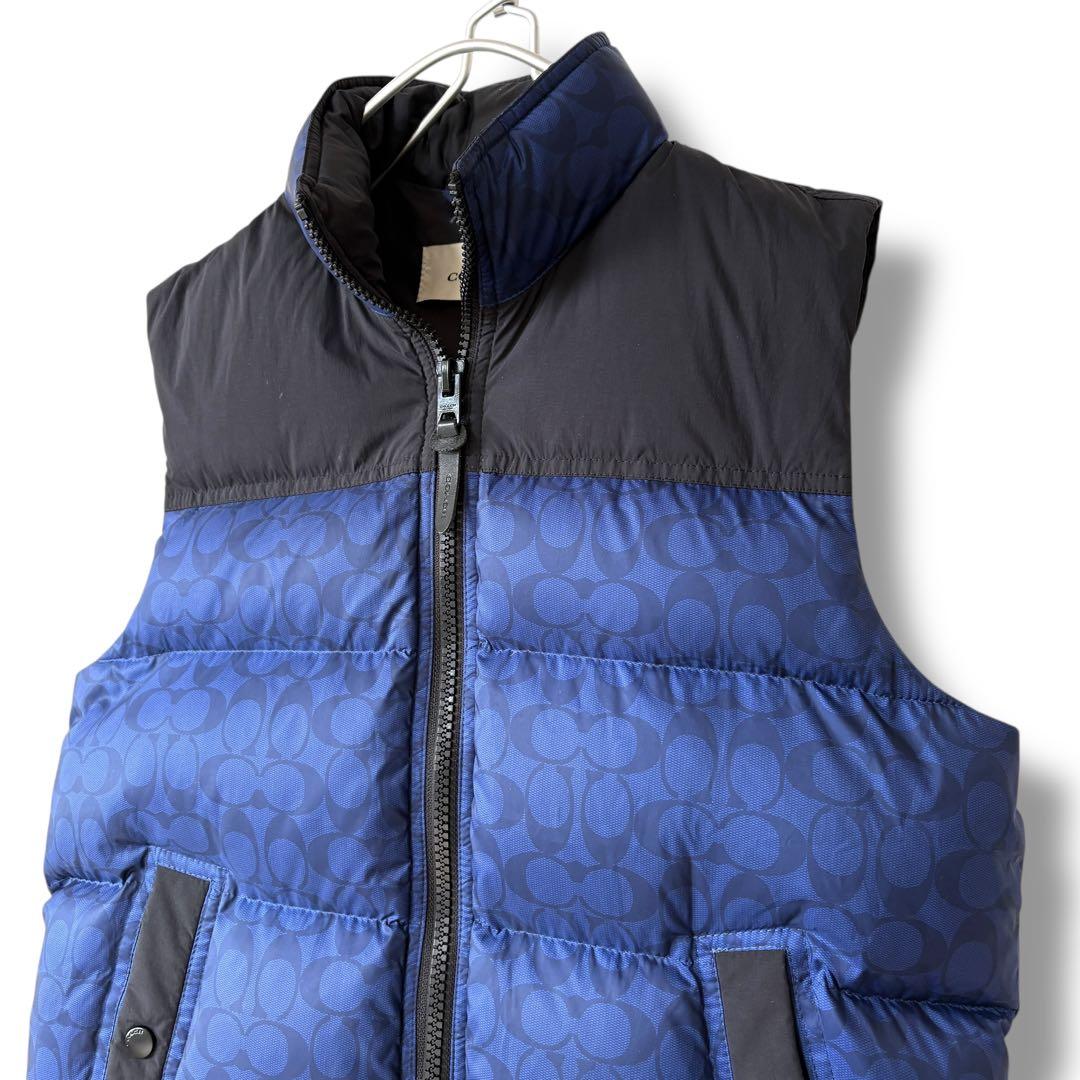 人気 COACH シグネチャー柄 ダウンベスト ブルー 正規品 S（ML相当）