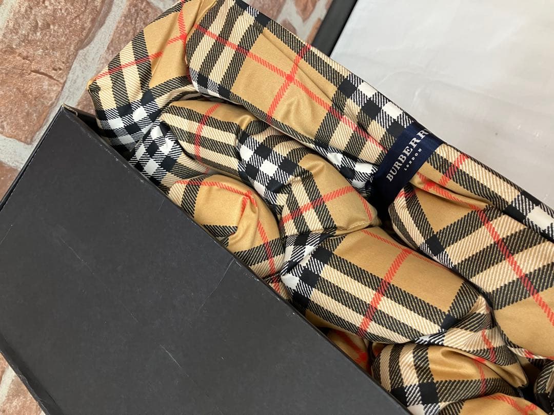 新品未使用 BURBERRY ノバチェック ダウンケット 西川産業