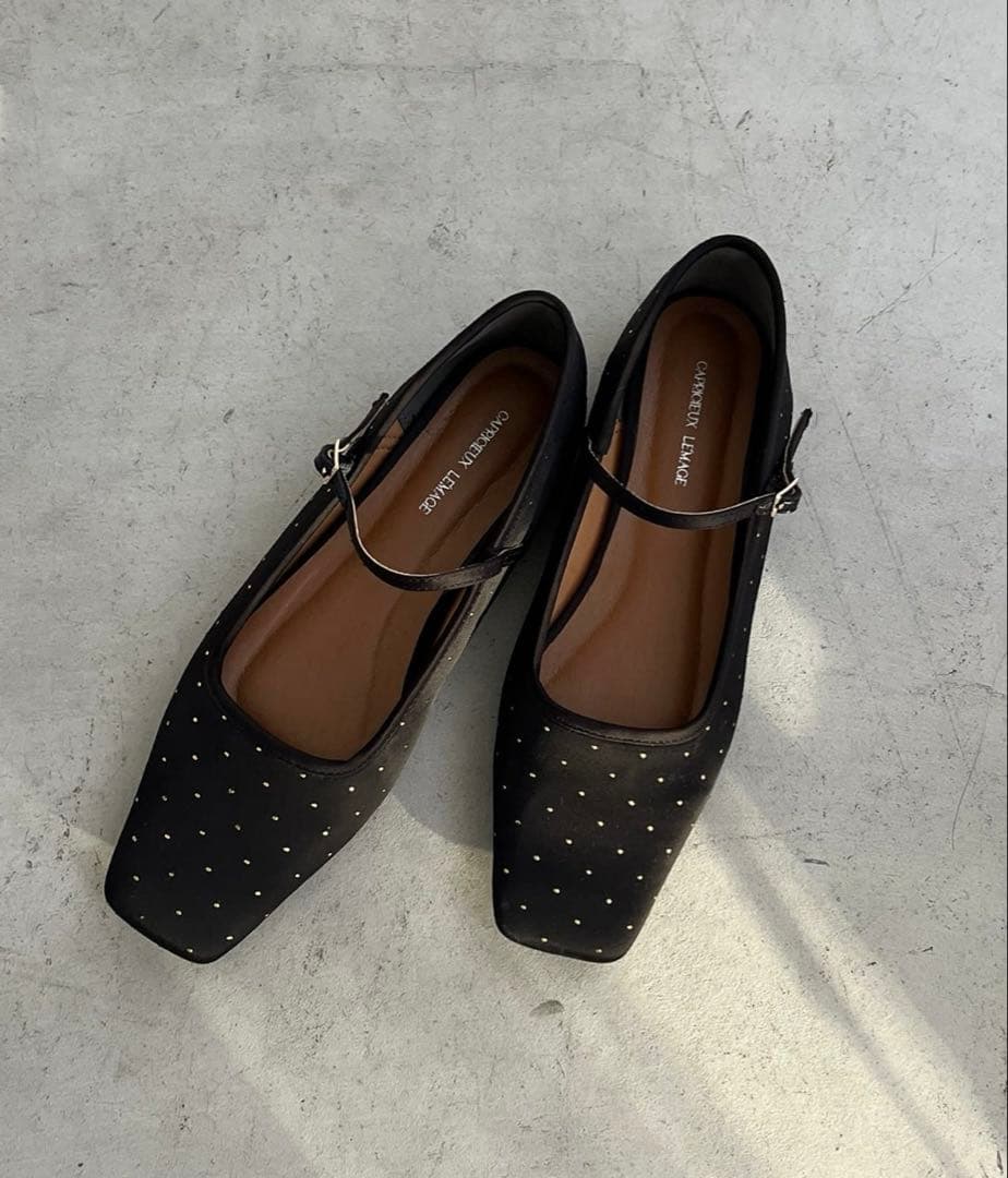 【値下げ中！8500円→8000円】黒色＊スクエア型＊ドットフラットシューズ