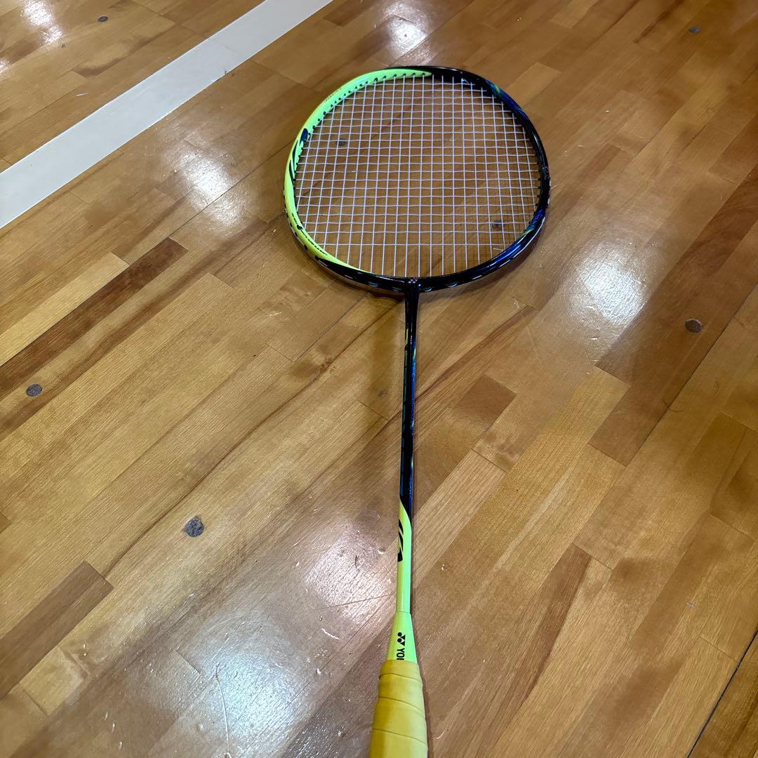 ASTROX77 バドミントンラケット