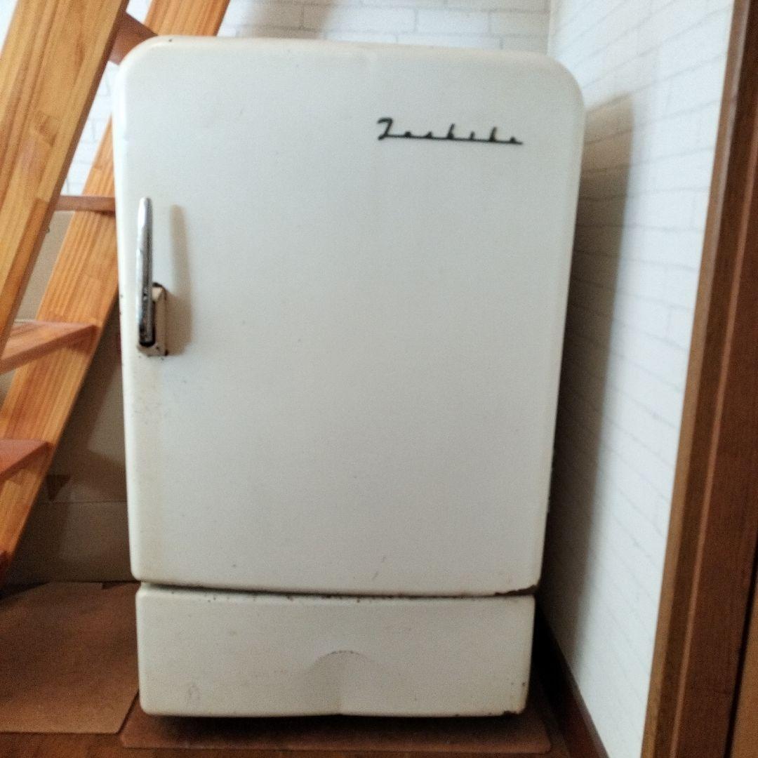 レトロ　ビンテージ冷蔵庫 　東芝