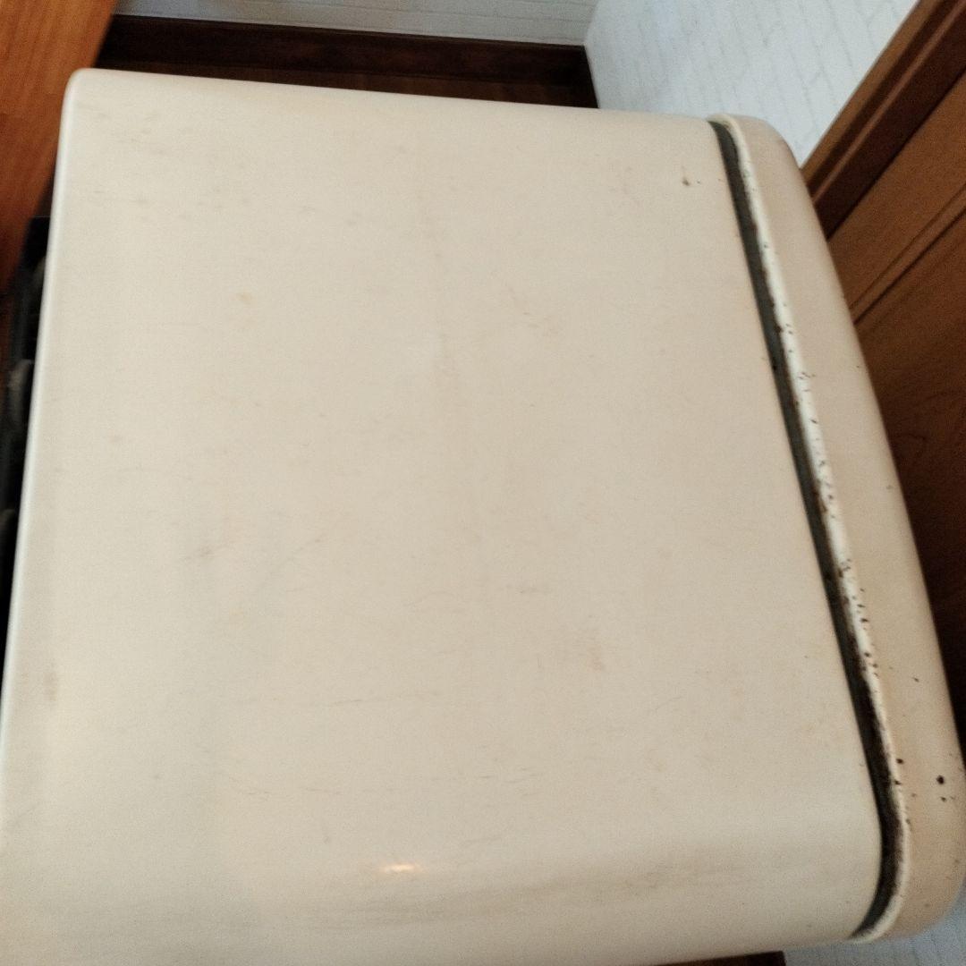 レトロ　ビンテージ冷蔵庫 　東芝