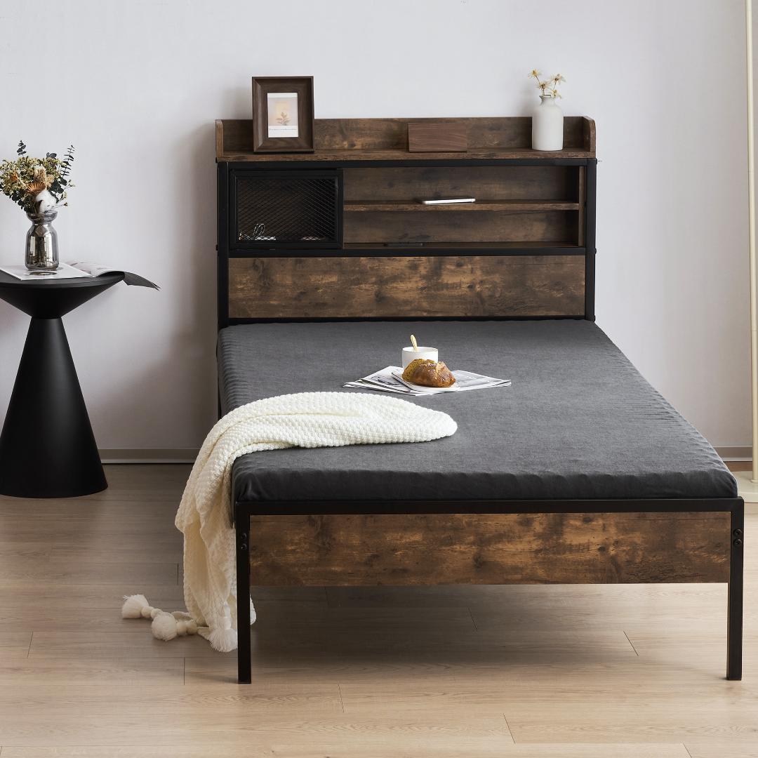 【限定価格ｘ送料無料】超人気！ベッドフレーム（S） パイプベッド コンセント付き