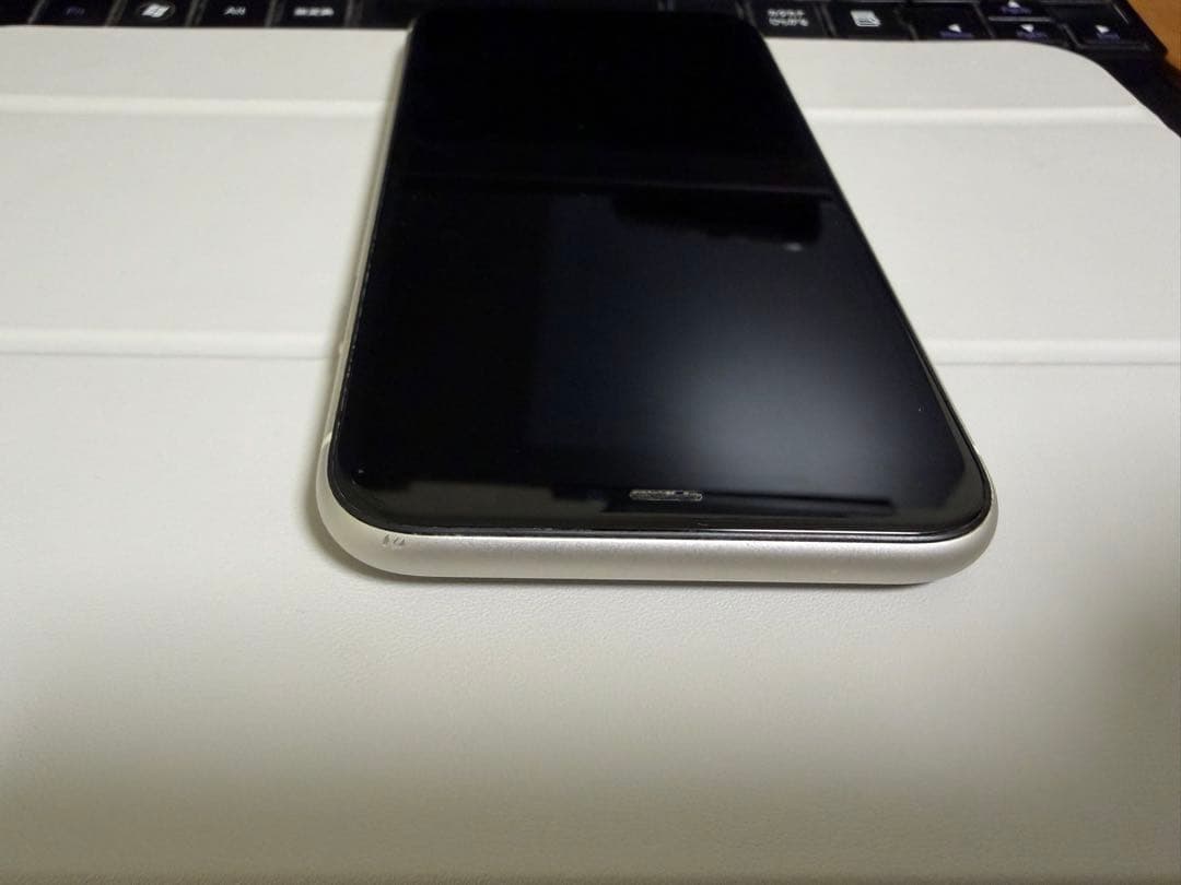 iPhone11 ホワイト128Gb SIMフリー