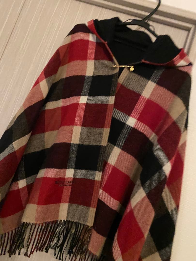 ブルーレーベルクレストブリッジ　ノバチェック柄　フード付大人可愛いあったか羽織り