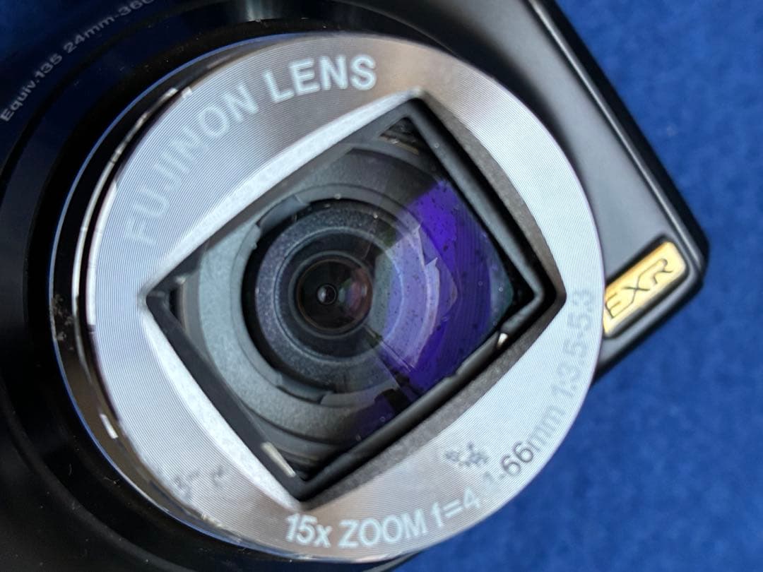 【美品・付属品完備】FUJIFILM FinePix F300EXR ブラック