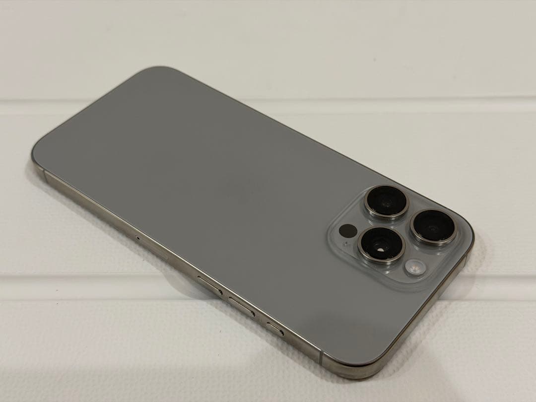 iPhone16 pro max 512GB ナチュラルチタニウム Apple版