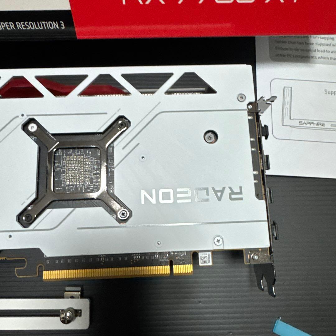 グラフィックボード・グラボ・ビデオカード Sapphire Radeon RX 7700 XT 12GB