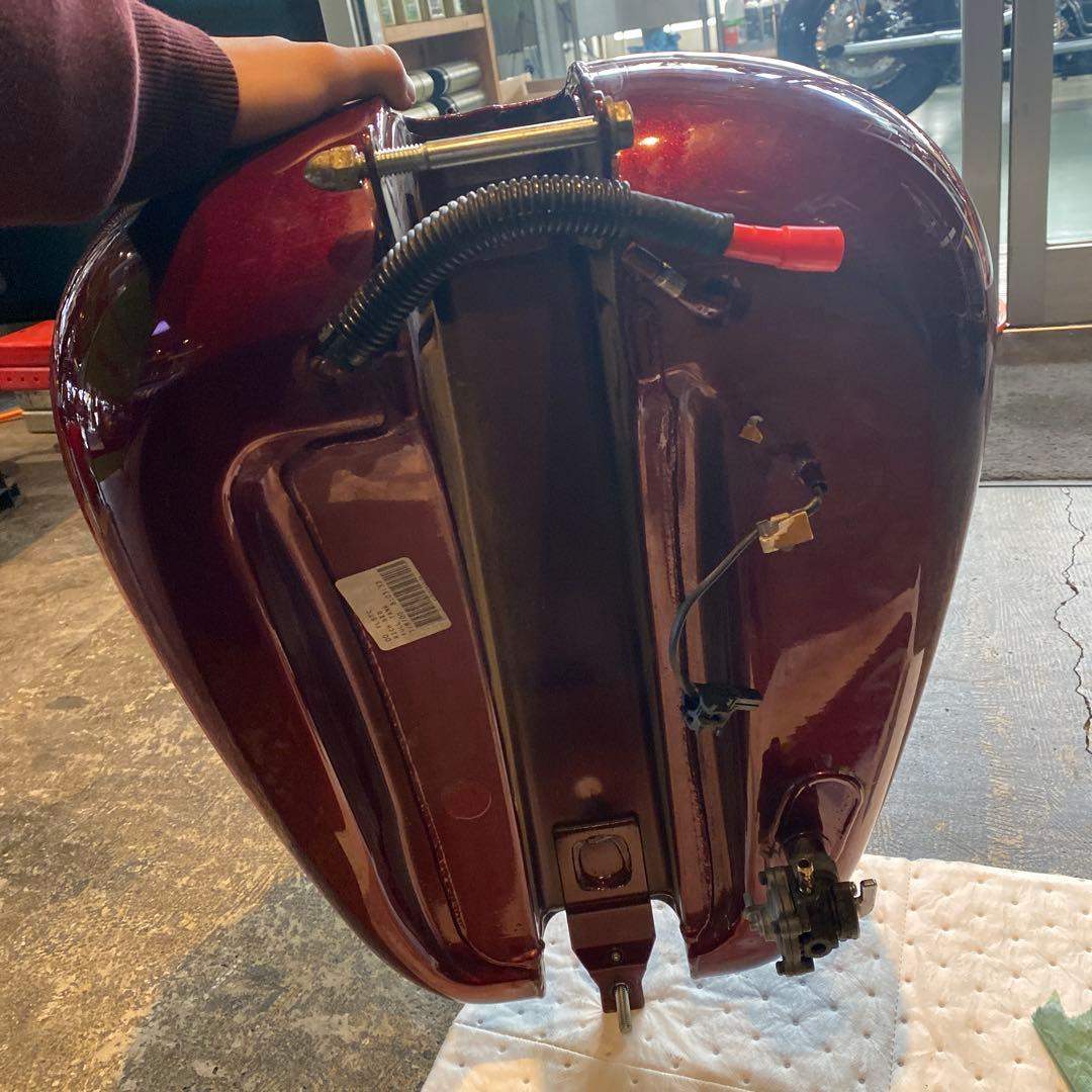 FLSTC純正タンク　ソフテイル　ハーレー