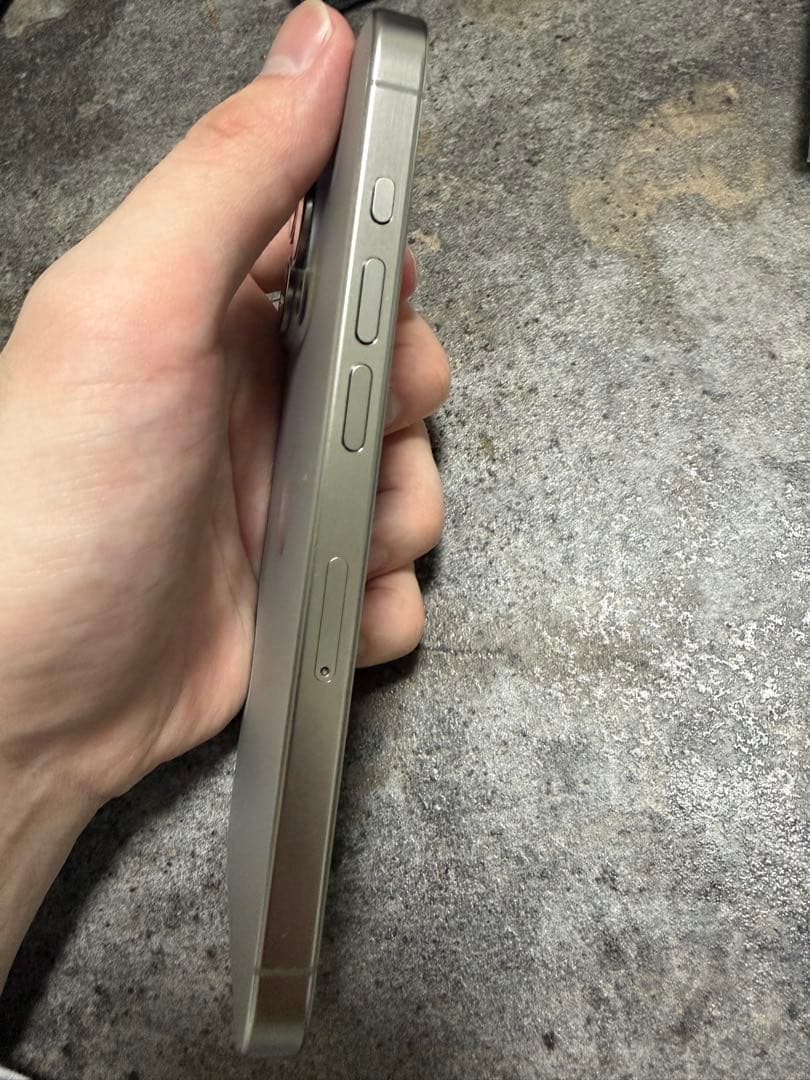 【傷少なめ】Iphonee15pro 128GB