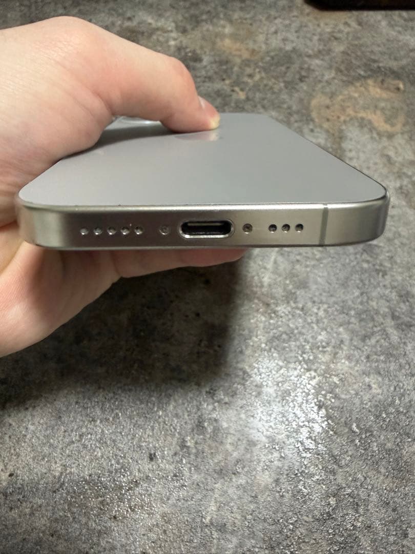 【傷少なめ】Iphonee15pro 128GB