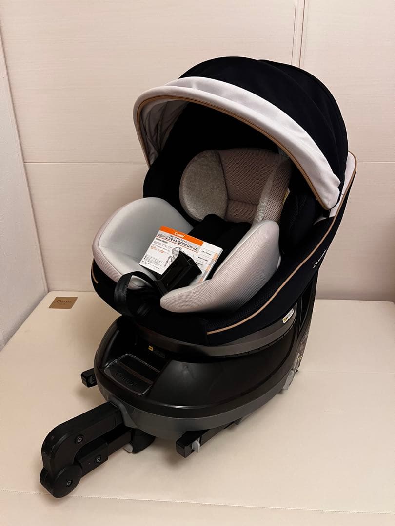 Combi チャイルドシート 回転式　クルムーヴスマート　ISOFIX対応