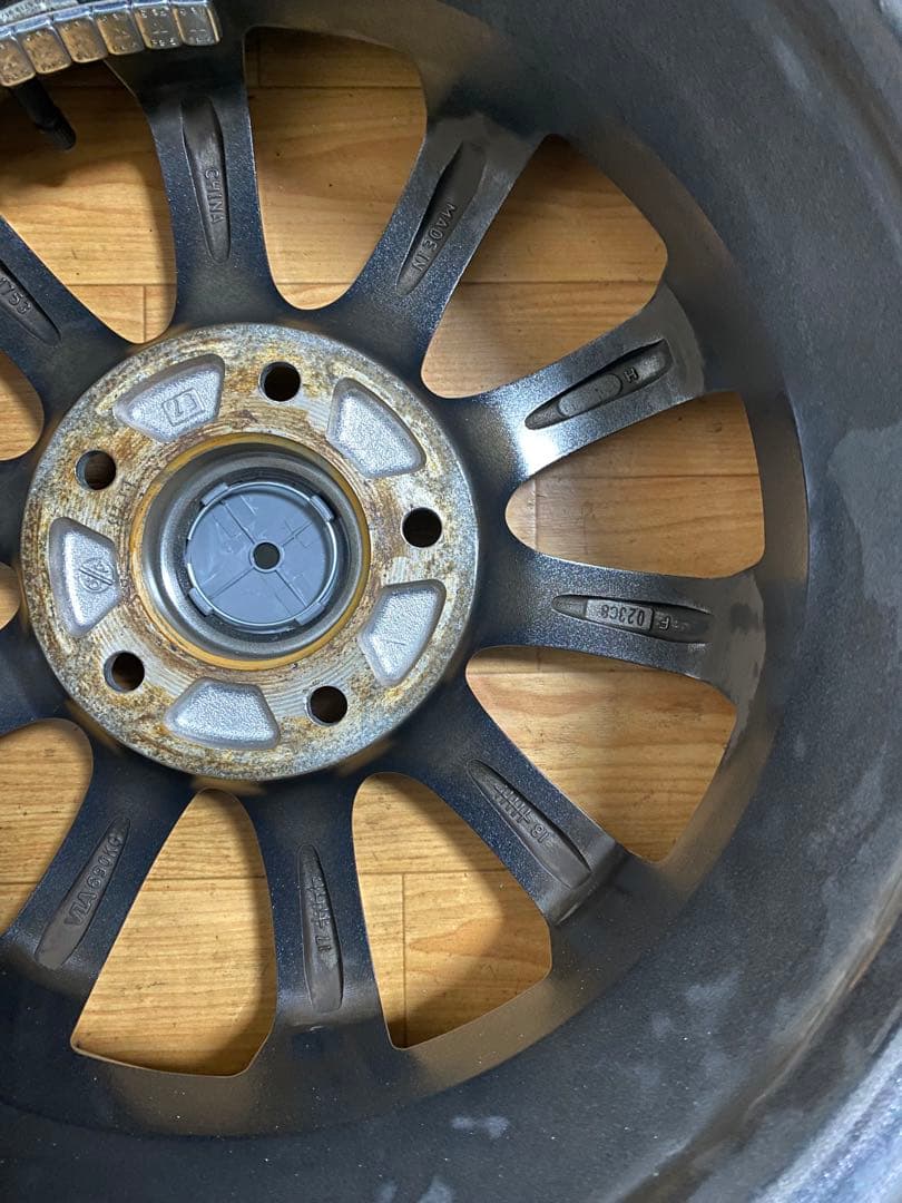 ダンロップ185/65R15冬タイヤホイールセット、タイヤ2024年製、