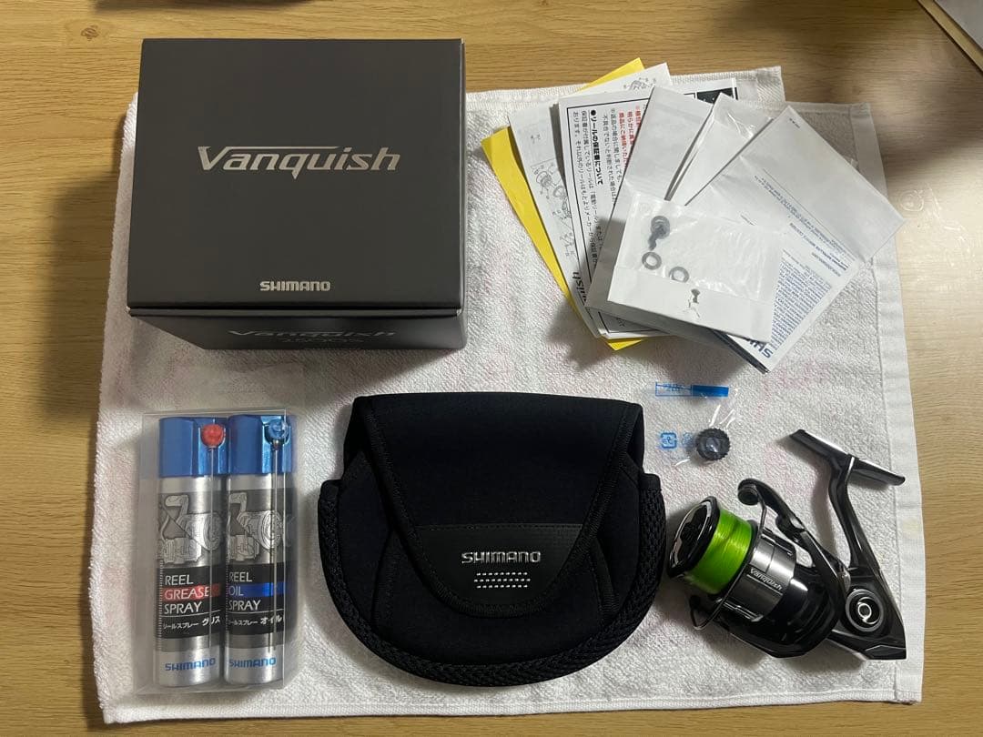 シマノ　23ヴァンキッシュ　メンテナス用品・リールカバー付き