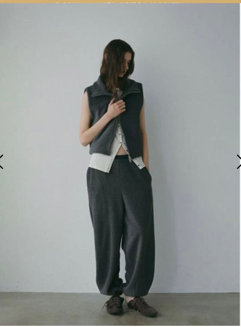 ETORE コンパクトフリースベスト