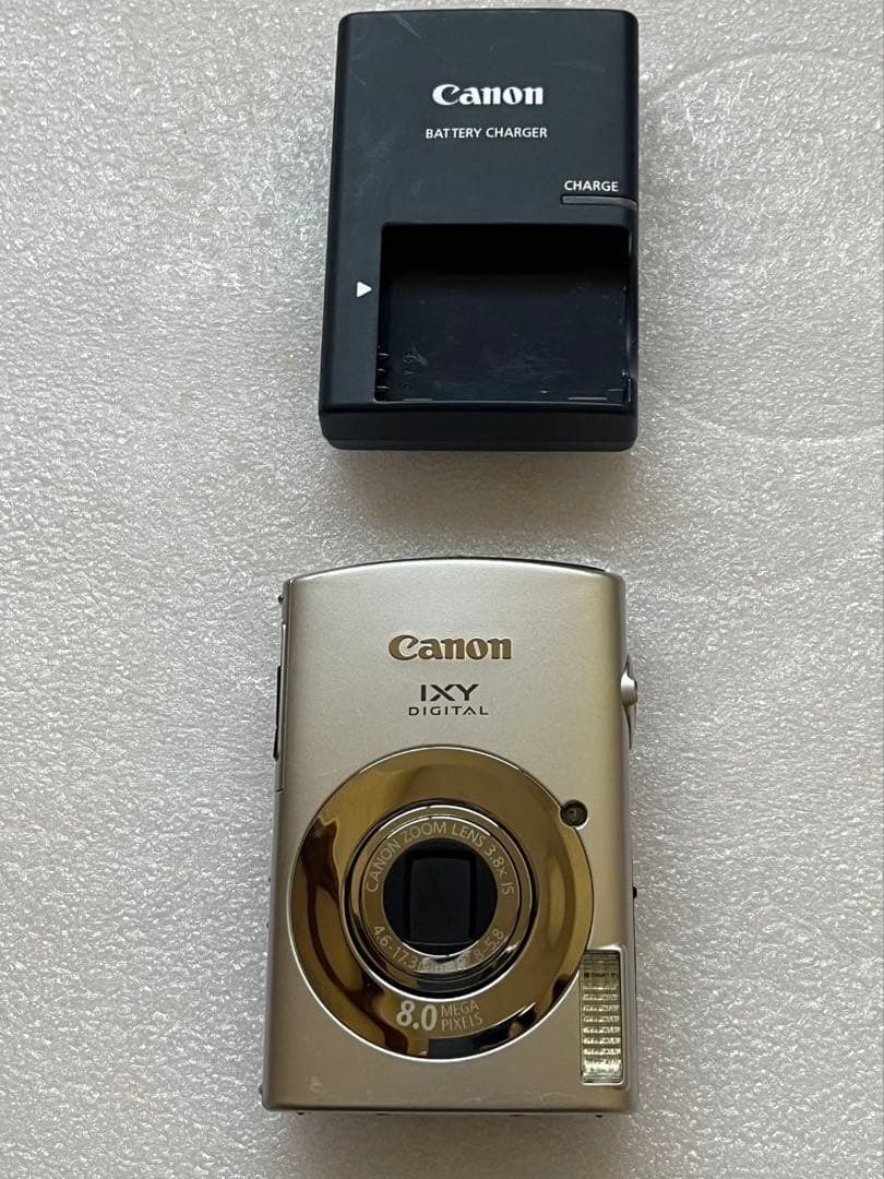 Canon IXY DIGITAL 8.0MP デジタルカメラ
