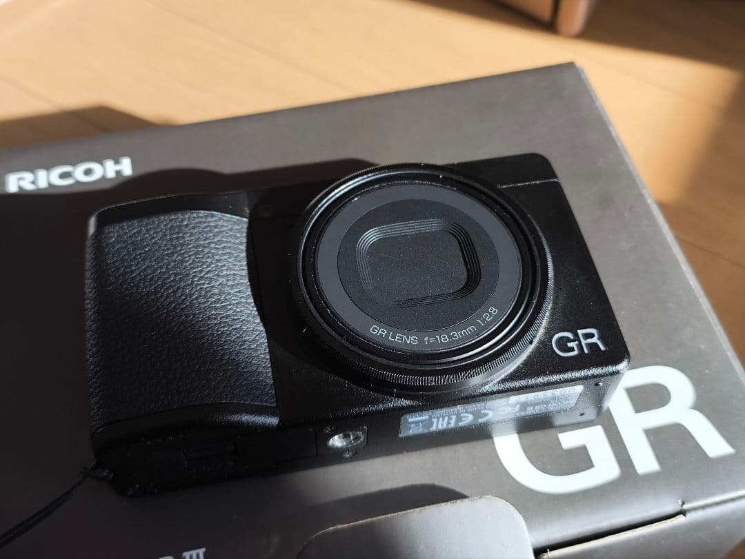 RICOH GR III +GW-4 +本体本革カバー+GA-1（2つ）