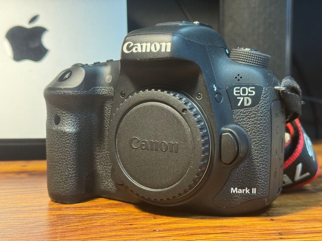 Canon EOS 7D Mark II 一眼レフカメラ