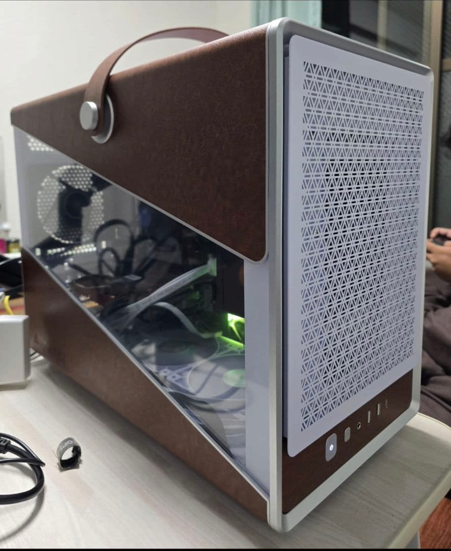 MONTECH Heritage PRO mATX パソコンケース