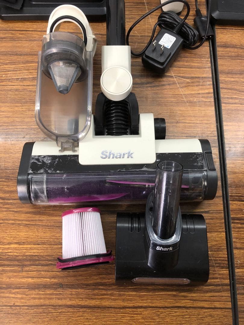 SHARK コードレススティッククリーナー LC200JIV 送料無料