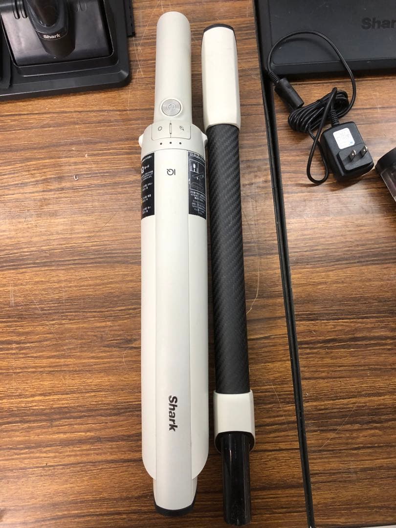 SHARK コードレススティッククリーナー LC200JIV 送料無料