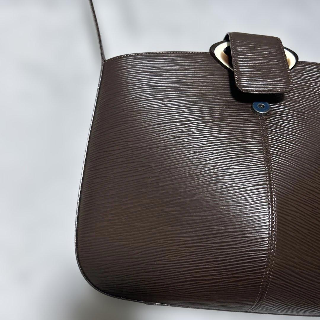 ルイヴィトン　エピ レヴリ モカ ブラウン ワンショルダーバッグ M5216D