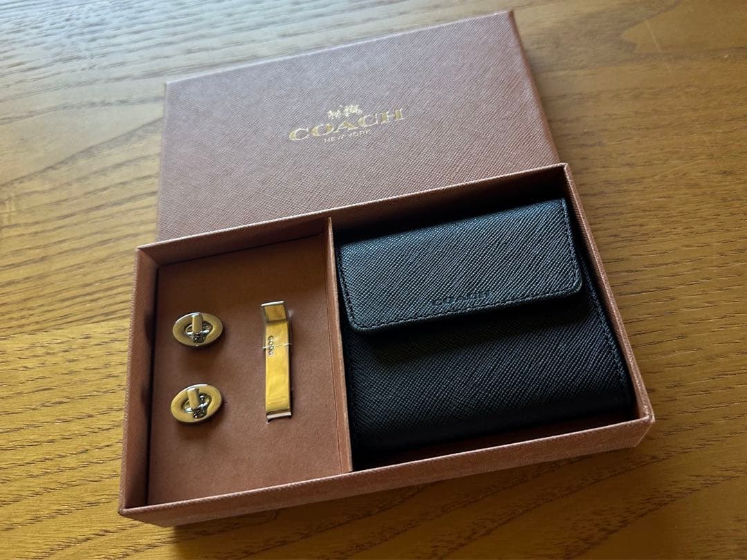 コーチ COACH カフリンク アンド ネクタイピン 収納ケース付き 3点セット