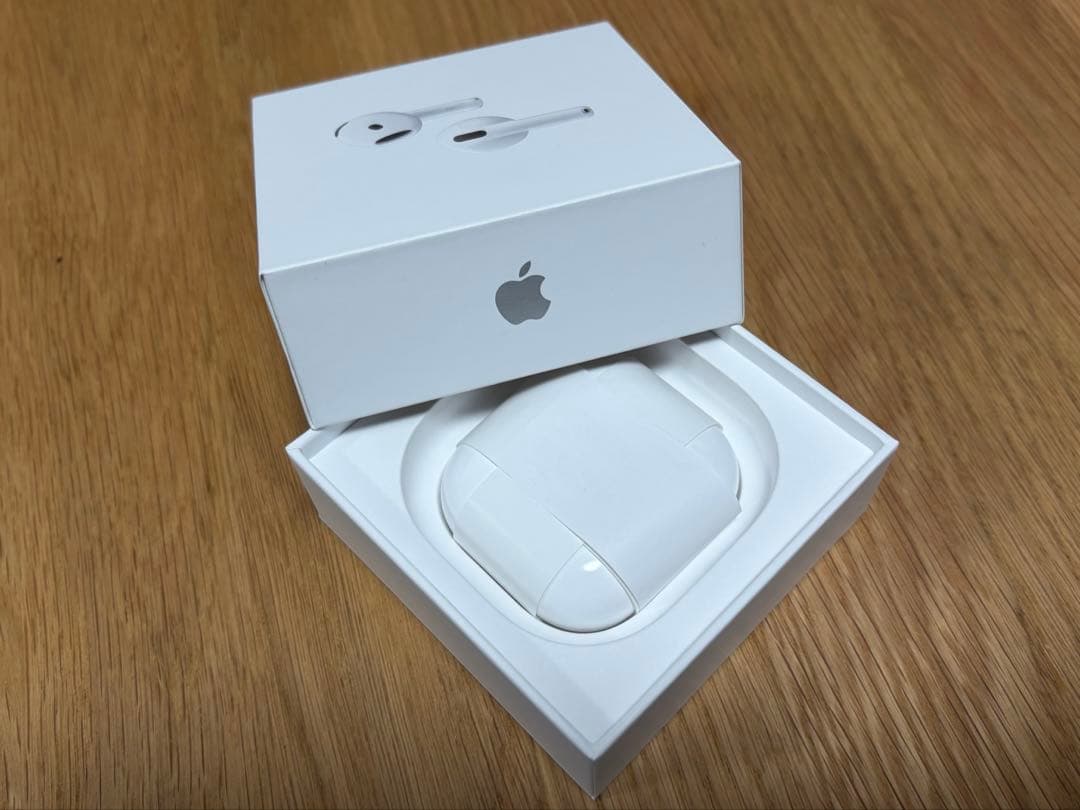 【使用2回のみ美品・定価29800円】AirPods4（ノイズキャンセル有）箱付