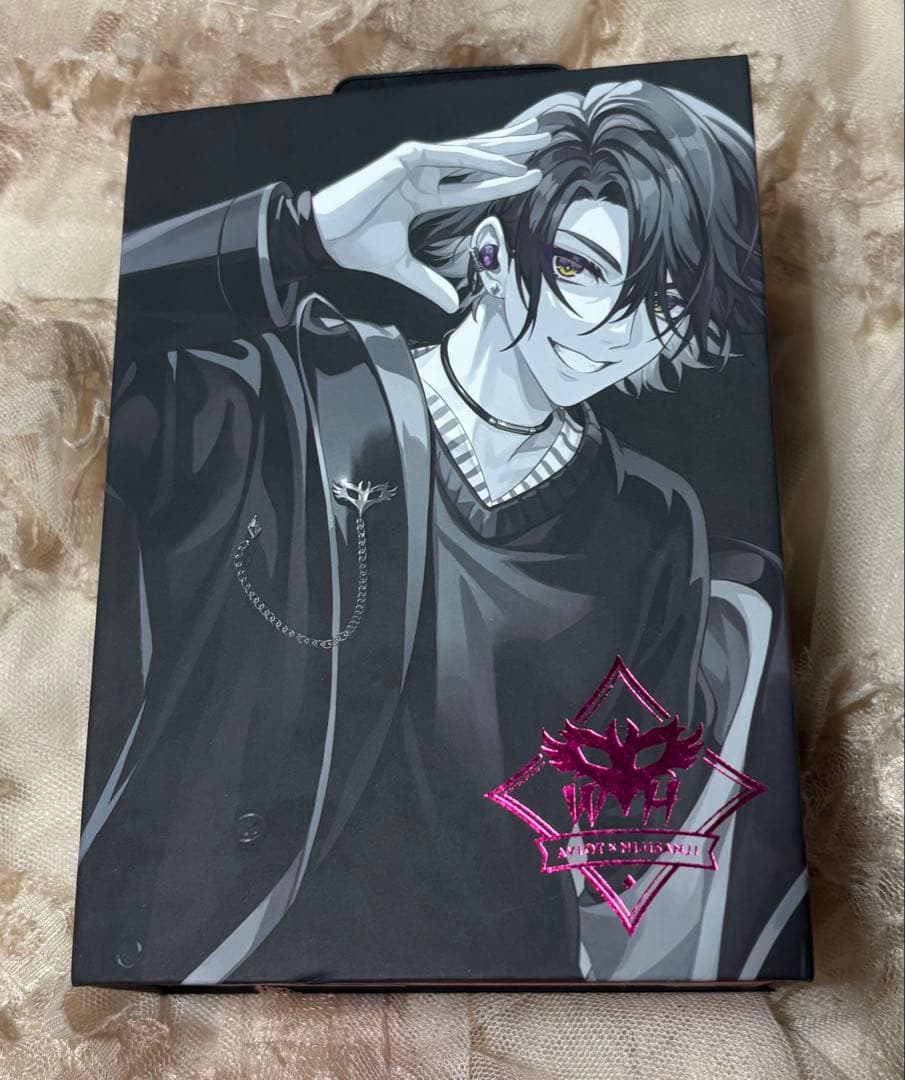 渡会雲雀 イヤホン AVIOT